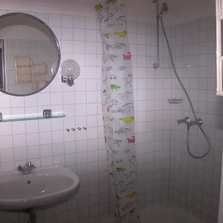 Rosa Canina, W1 * كيلينهوسن